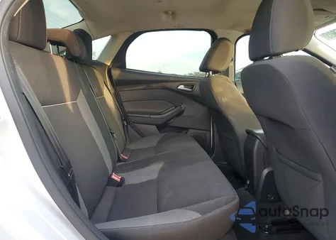 2014 Ford Focus Se z USA, uszkodzony, nr VIN 1FADP3F21EL179152